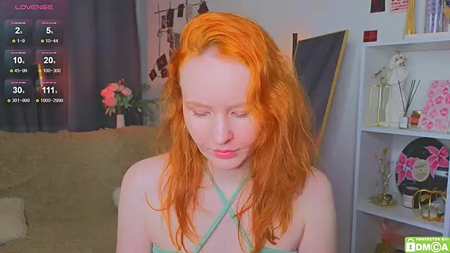 Snapshot of JoyceJones chatting on 11/27/25, 09:28 JoyceJones online show from 11/27/25, 09:28