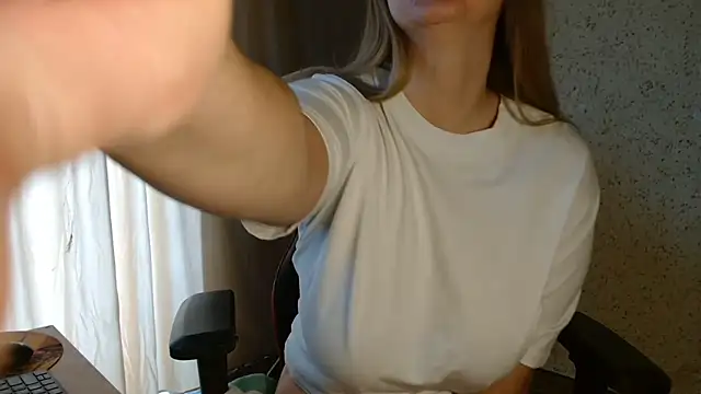 Miaxfox online show from 03/12/26, 03:45