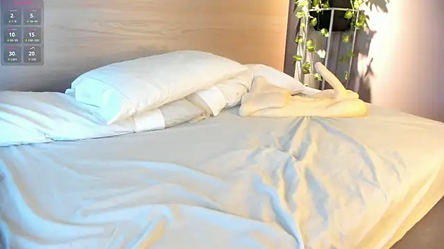 alexamonroe  online show from 11/27/25, 08:44