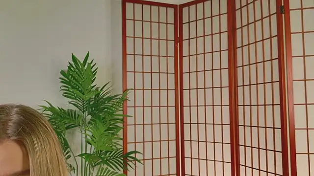 Snapshot of milaa_sun chatting on 03/13/26, 01:45 milaa sun online show from 03/13/26, 01:45