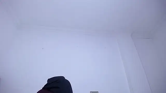   Nahia online show from 04/14/26, 02:01