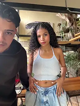 Snapshot of Rose-andres chatting on 11/29/25, 08:45 Rose-andres online show from 11/29/25, 08:45