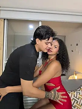 Snapshot of Rose-andres chatting on 03/04/26, 01:33 Rose-andres online show from 03/04/26, 01:33