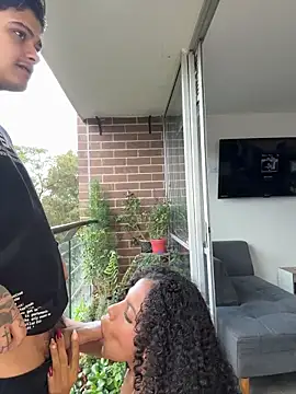 Snapshot of Rose-andres chatting on 03/19/26, 10:03 Rose-andres online show from 03/19/26, 10:03