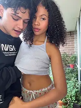 Snapshot of Rose-andres chatting on 03/30/26, 07:59 Rose-andres online show from 03/30/26, 07:59