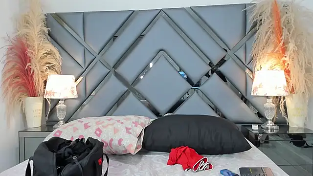 Milan LewisS online show from 11/18/25, 12:31