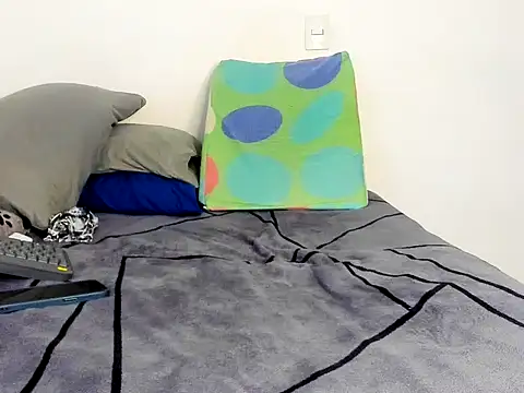 Snapshot of Master_Leonardo chatting on 09/10/25, 07:03 Master Leonardo online show from 09/10/25, 07:03