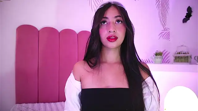 charlotterusso online show from 10/10/25, 02:27