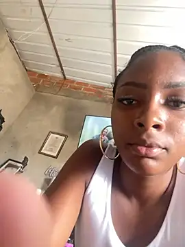 Snapshot of britanyxxs chatting on 12/01/25, 01:49 britanyxxs online show from 12/01/25, 01:49