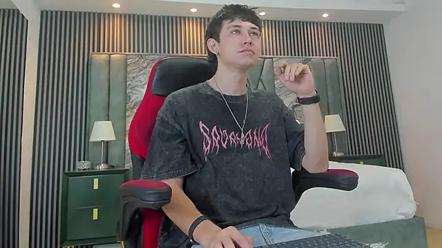 Michael blue online show from 09/20/25, 12:28