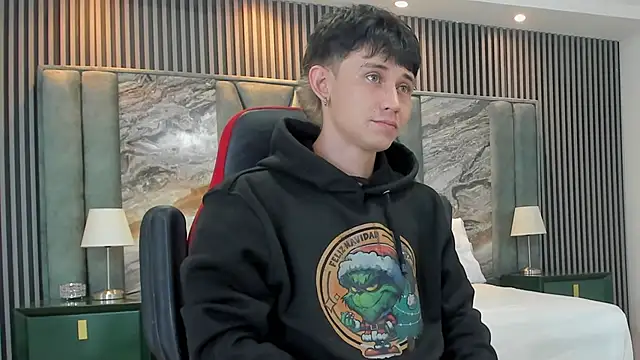 Michael blue online show from 10/12/25, 12:04