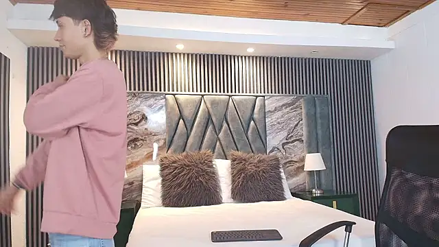 Michael blue online show from 02/21/26, 07:59