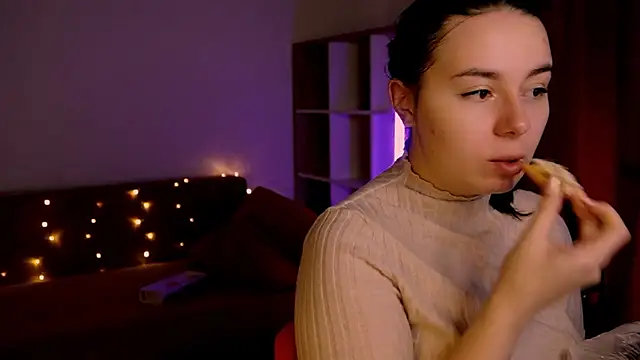 Snapshot of Di_na_Bell chatting on 01/10/26, 07:21 Di na Bell online show from 01/10/26, 07:21