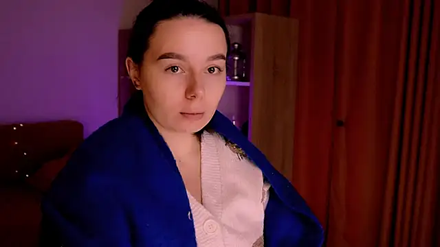 Snapshot of Di_na_Bell chatting on 02/03/26, 01:38 Di na Bell online show from 02/03/26, 01:38