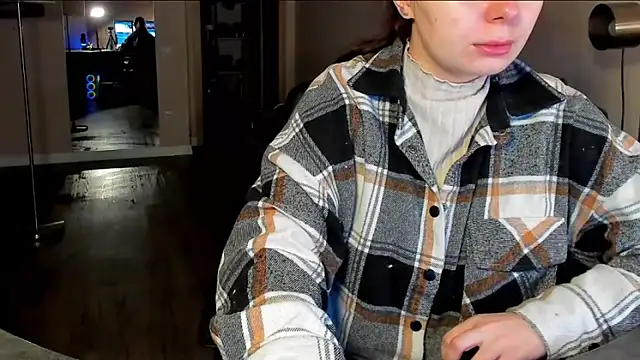 Snapshot of Di_na_Bell chatting on 02/07/26, 01:26 Di na Bell online show from 02/07/26, 01:26