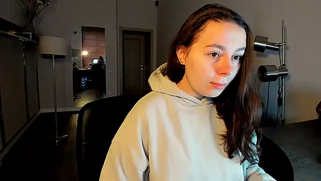 Snapshot of Di_na_Bell chatting on 02/09/26, 06:50 Di na Bell online show from 02/09/26, 06:50