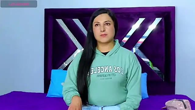 Snapshot of cuteeimy chatting on 10/18/25, 07:14 cuteeimy online show from 10/18/25, 07:14