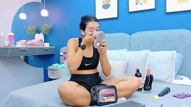 lixie peyton online show from 11/26/25, 12:17