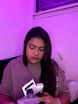 Snapshot of NattashaMore_0719 chatting on 10/02/25, 03:24 NattashaMore 0719 online show from 10/02/25, 03:24