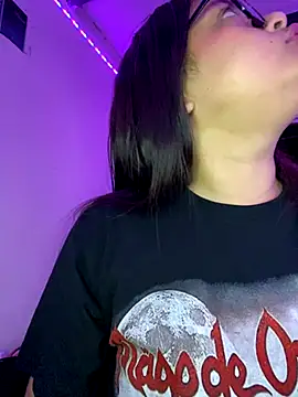 Snapshot of NattashaMore_0719 chatting on 10/07/25, 08:33 NattashaMore 0719 online show from 10/07/25, 08:33