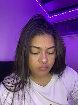 Snapshot of NattashaMore_0719 chatting on 10/17/25, 07:33 NattashaMore 0719 online show from 10/17/25, 07:33