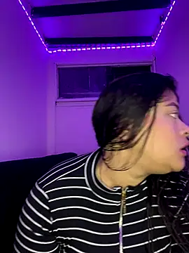 Snapshot of NattashaMore_0719 chatting on 10/22/25, 09:53 NattashaMore 0719 online show from 10/22/25, 09:53