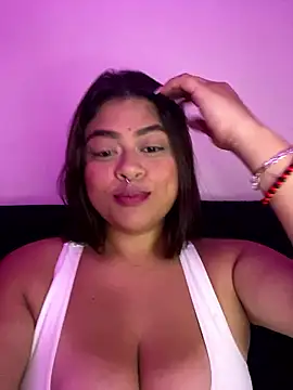 Snapshot of NattashaMore_0719 chatting on 01/08/26, 02:58 NattashaMore 0719 online show from 01/08/26, 02:58