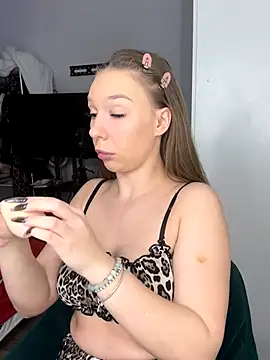 AlysonHuxley  online show from 09/09/25, 05:12