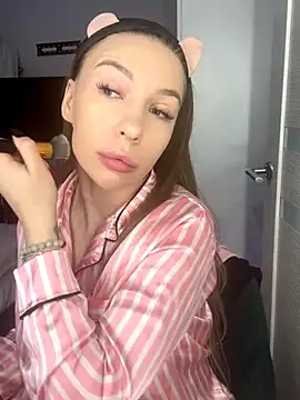 AlysonHuxley  online show from 09/19/25, 09:15