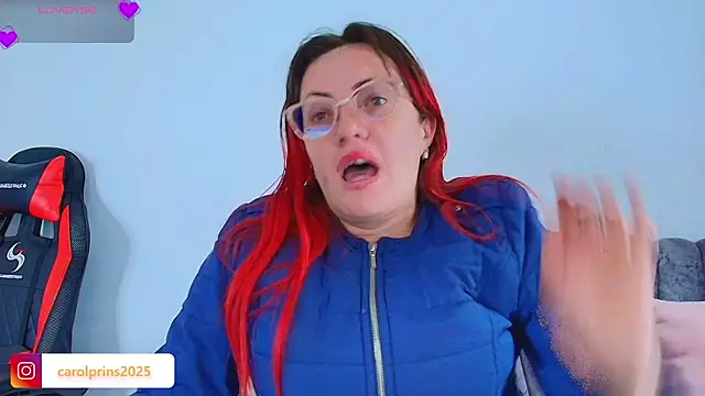 carolinhe  online show from 10/15/25, 08:09