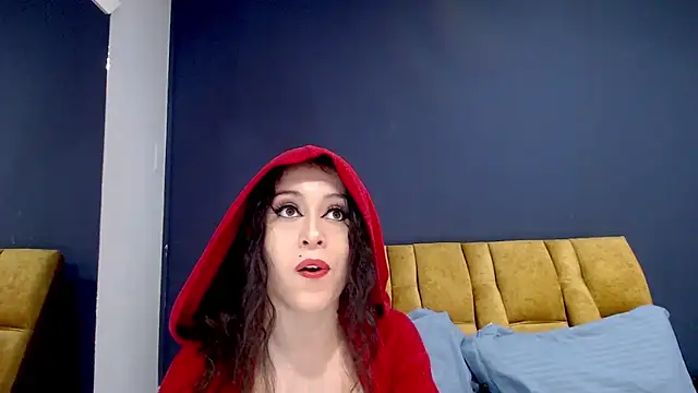 Snapshot of KendraaSimons chatting on 10/22/25, 07:46 KendraaSimons online show from 10/22/25, 07:46