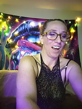 Snapshot of we_are_fucking_serious chatting on 06/17/26, 12:46 we are fucking serious online show from 06/17/26, 12:46
