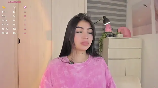 EmmyKenner online show from 10/24/25, 10:22