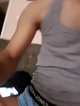 Snapshot of 777emre chatting on 02/15/26, 06:21 777emre online show from 02/15/26, 06:21