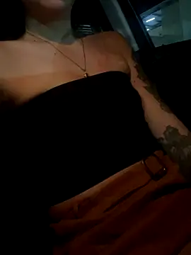 Snapshot of Coralink chatting on 12/14/25, 02:50 Coralink online show from 12/14/25, 02:50