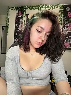 Snapshot of babykalirose chatting on 06/02/26, 12:23 babykalirose online show from 06/02/26, 12:23