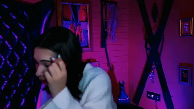 KimClarks  online show from 10/15/25, 10:15