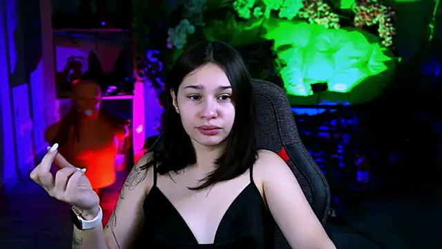 KimClarks  online show from 10/28/25, 12:52