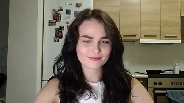 Snapshot of Silviaa_a chatting on 09/17/25, 07:26 Silviaa a online show from 09/17/25, 07:26