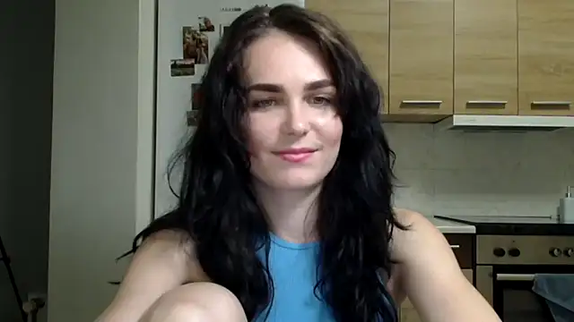 Snapshot of Silviaa_a chatting on 09/18/25, 07:38 Silviaa a online show from 09/18/25, 07:38