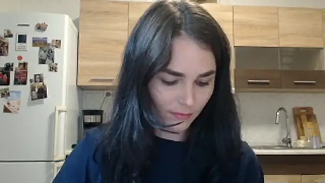 Snapshot of Silviaa_a chatting on 10/04/25, 07:01 Silviaa a online show from 10/04/25, 07:01