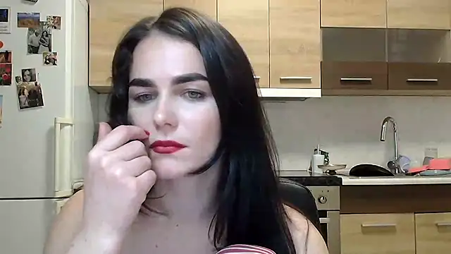 Snapshot of Silviaa_a chatting on 10/27/25, 07:29 Silviaa a online show from 10/27/25, 07:29