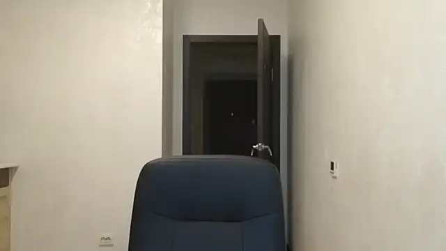 Snapshot of Silviaa_a chatting on 11/10/25, 10:31 Silviaa a online show from 11/10/25, 10:31