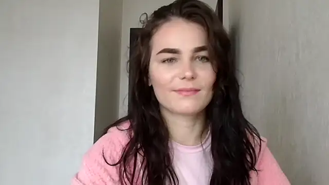 Snapshot of Silviaa_a chatting on 12/14/25, 11:59 Silviaa a online show from 12/14/25, 11:59