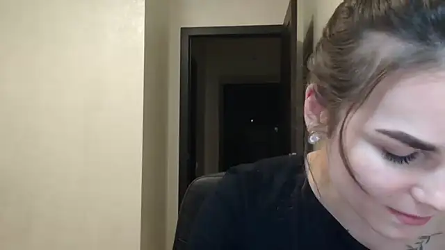 Snapshot of Silviaa_a chatting on 03/02/26, 08:15 Silviaa a online show from 03/02/26, 08:15