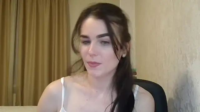 Snapshot of Silviaa_a chatting on 03/10/26, 08:14 Silviaa a online show from 03/10/26, 08:14