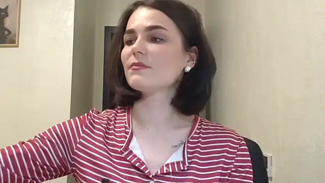 Snapshot of Silviaa_a chatting on 04/26/26, 07:11 Silviaa a online show from 04/26/26, 07:11