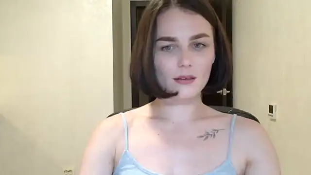 Snapshot of Silviaa_a chatting on 06/21/26, 08:33 Silviaa a online show from 06/21/26, 08:33