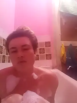 MoonIrene online show from 10/25/25, 05:40