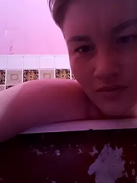 MoonIrene online show from 02/20/26, 04:40